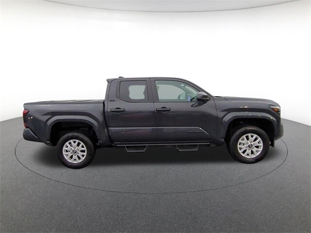 2025 Toyota Tacoma SR5 photo 4