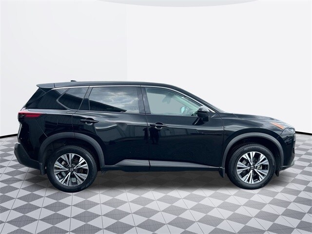 2021 Nissan Rogue SV photo 4