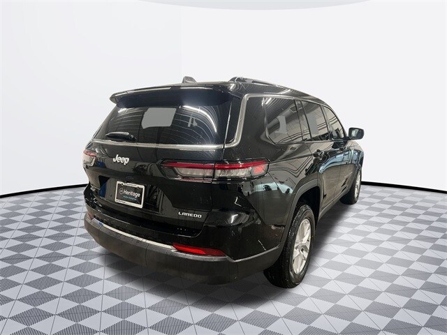 2025 Jeep Grand Cherokee Laredo photo 3