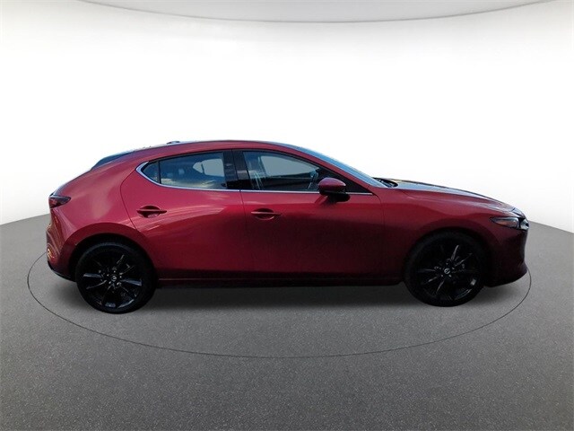 2020 Mazda Mazda3 Premium Hatchback photo 4