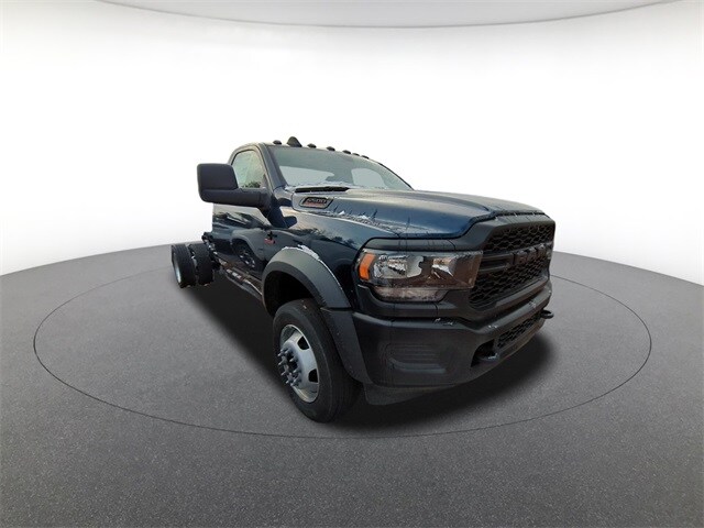 2024 Ram 5500 Tradesman SLT photo 3
