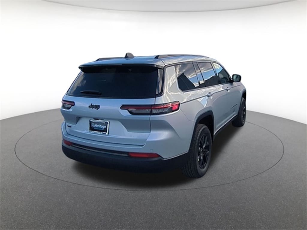 New 2025 Jeep Grand Cherokee L Laredo Sport Utility