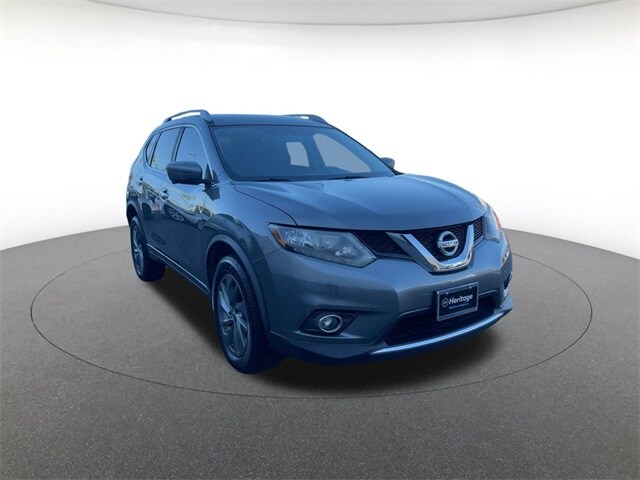 2016 Nissan Rogue SL photo 2