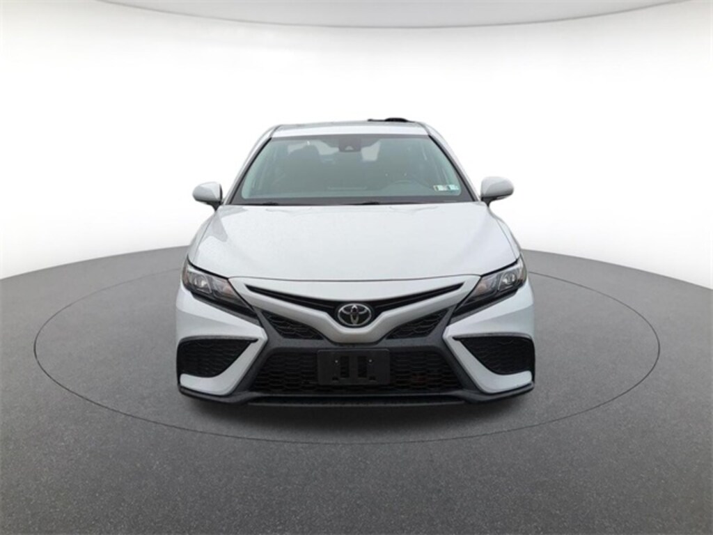 Used 2023 Toyota Camry SE Sedan