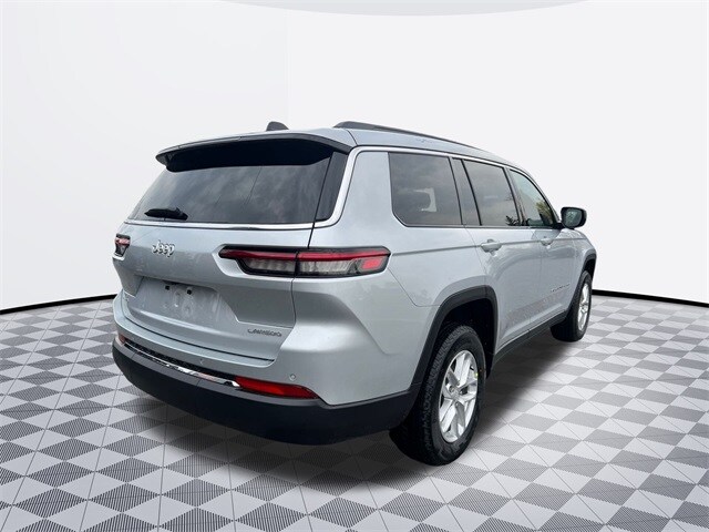 2025 Jeep Grand Cherokee Laredo photo 4