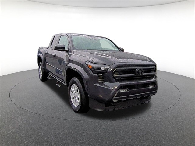 2025 Toyota Tacoma SR5 photo 3