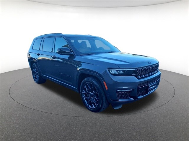 2024 Jeep Grand Cherokee L Summit Reserve photo 3