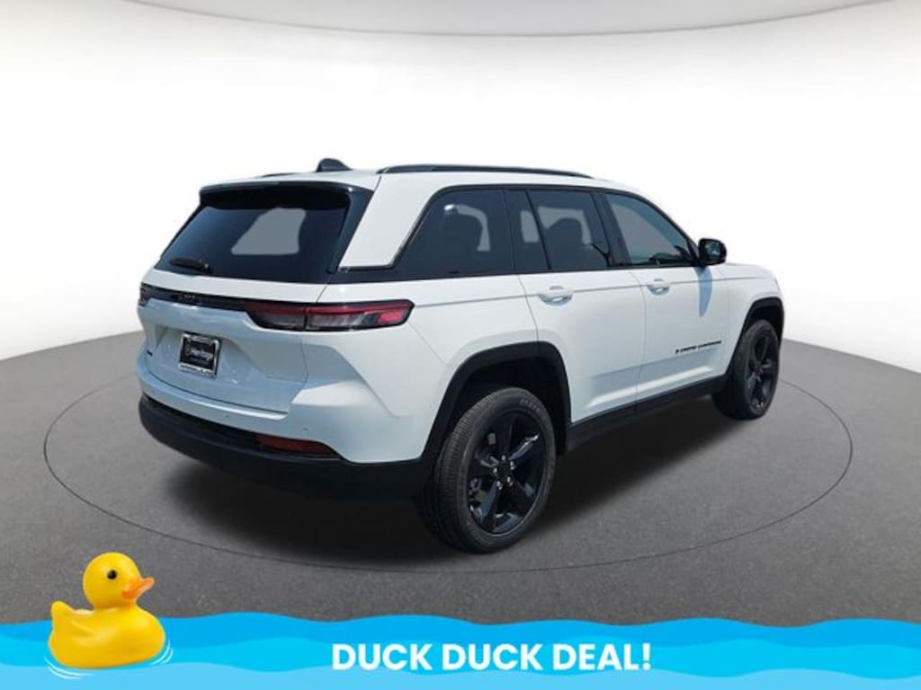 New 2025 Jeep Grand Cherokee Laredo Sport Utility