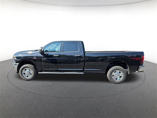 2025 Ram 2500 Tradesman photo 2