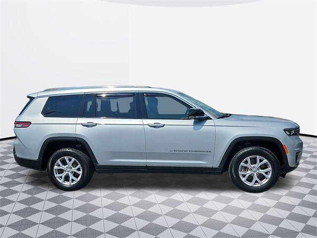 2022 Jeep Grand Cherokee Limited photo 4
