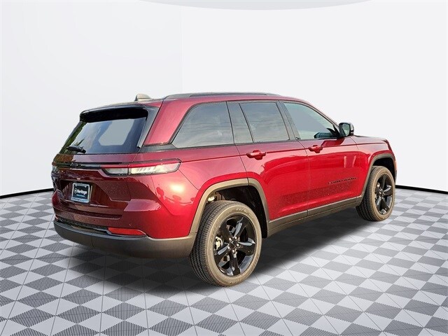 2025 Jeep Grand Cherokee Laredo Sport photo 4