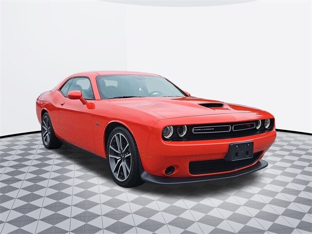 2023 Dodge Challenger R/T photo 3