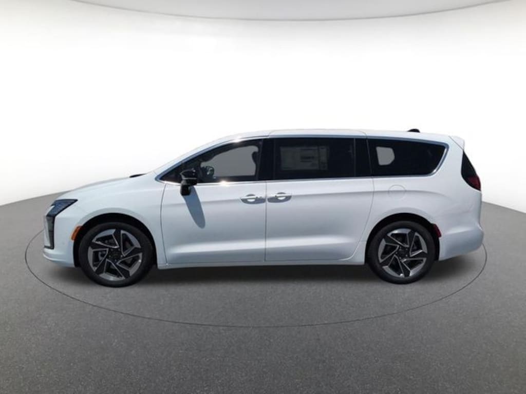 New 2027 Chrysler Pacifica Limited Passenger Van