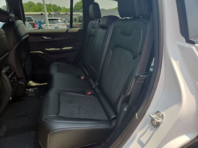 2025 Jeep Grand Cherokee Altitude - Photo 10