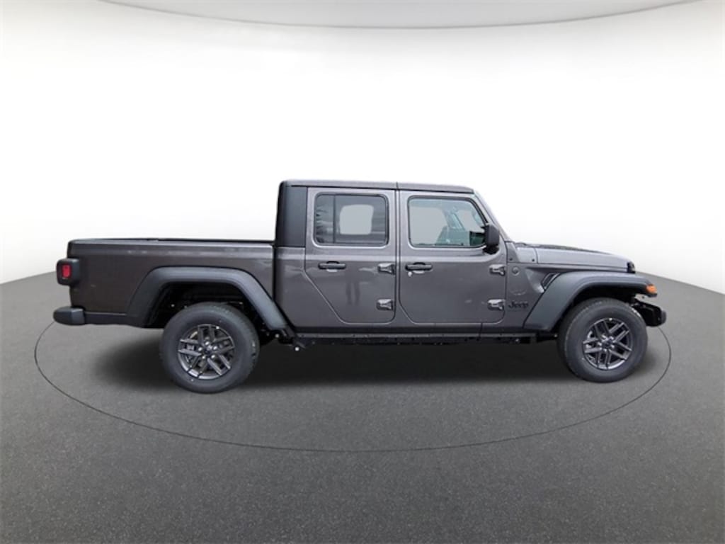 New 2025 Jeep Gladiator Sport Pickup