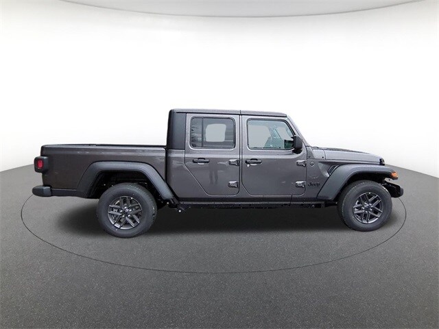 2025 Jeep Gladiator Sport S photo 3