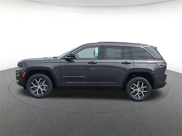 2025 Jeep Grand Cherokee Limited photo 2