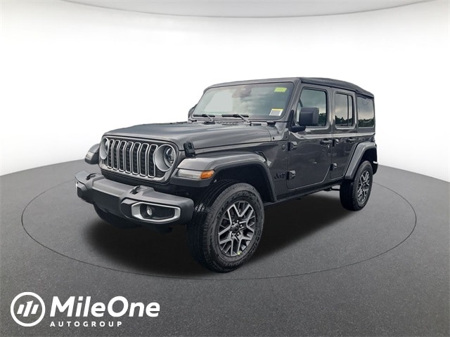 2025 Jeep Wrangler 4-Door Sahara's photo