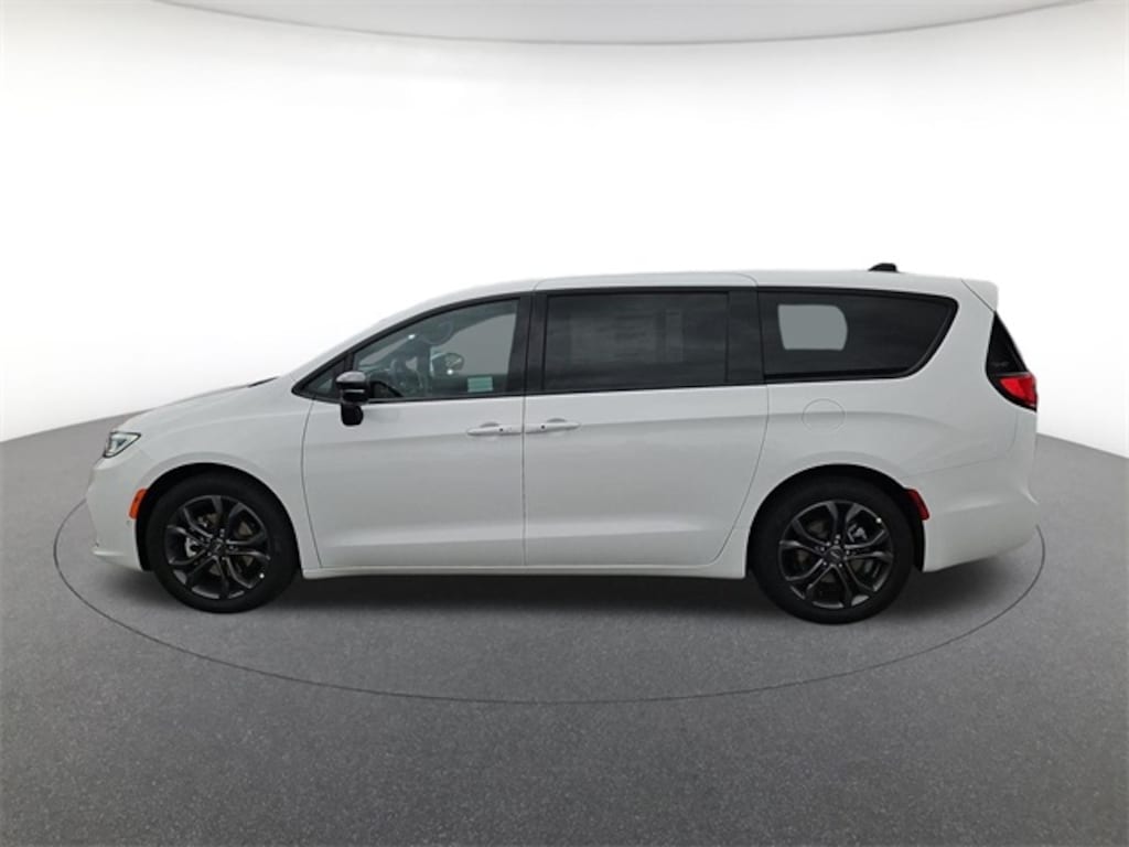 New 2026 Chrysler Pacifica Select Passenger Van
