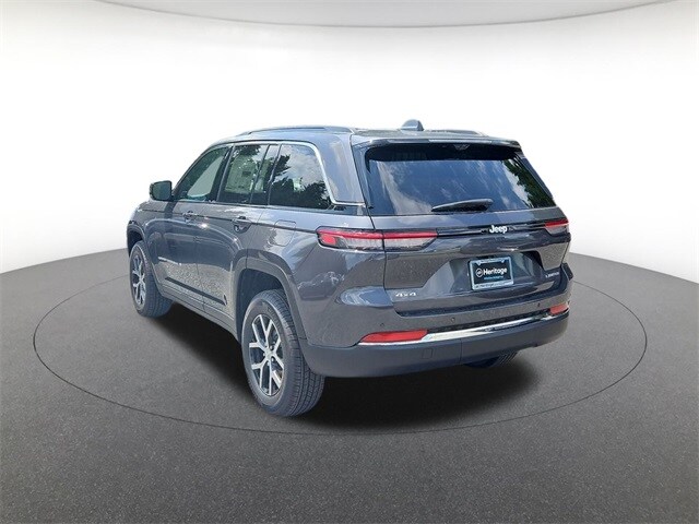2025 Jeep Grand Cherokee Limited photo 2