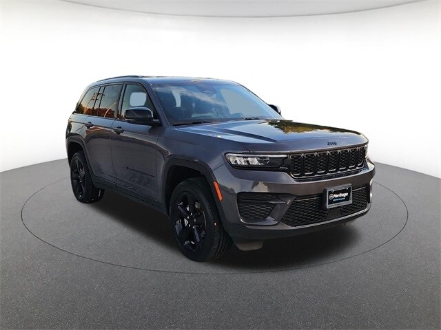 2022 Jeep Grand Cherokee Altitude photo 3