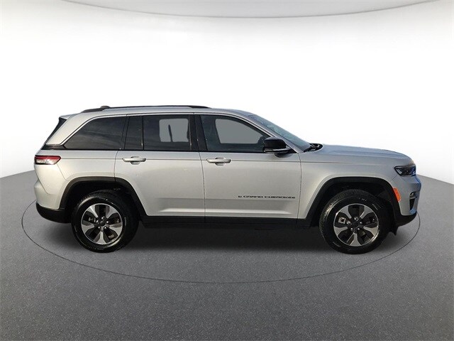 2022 Jeep Cherokee Limited 4xe photo 4