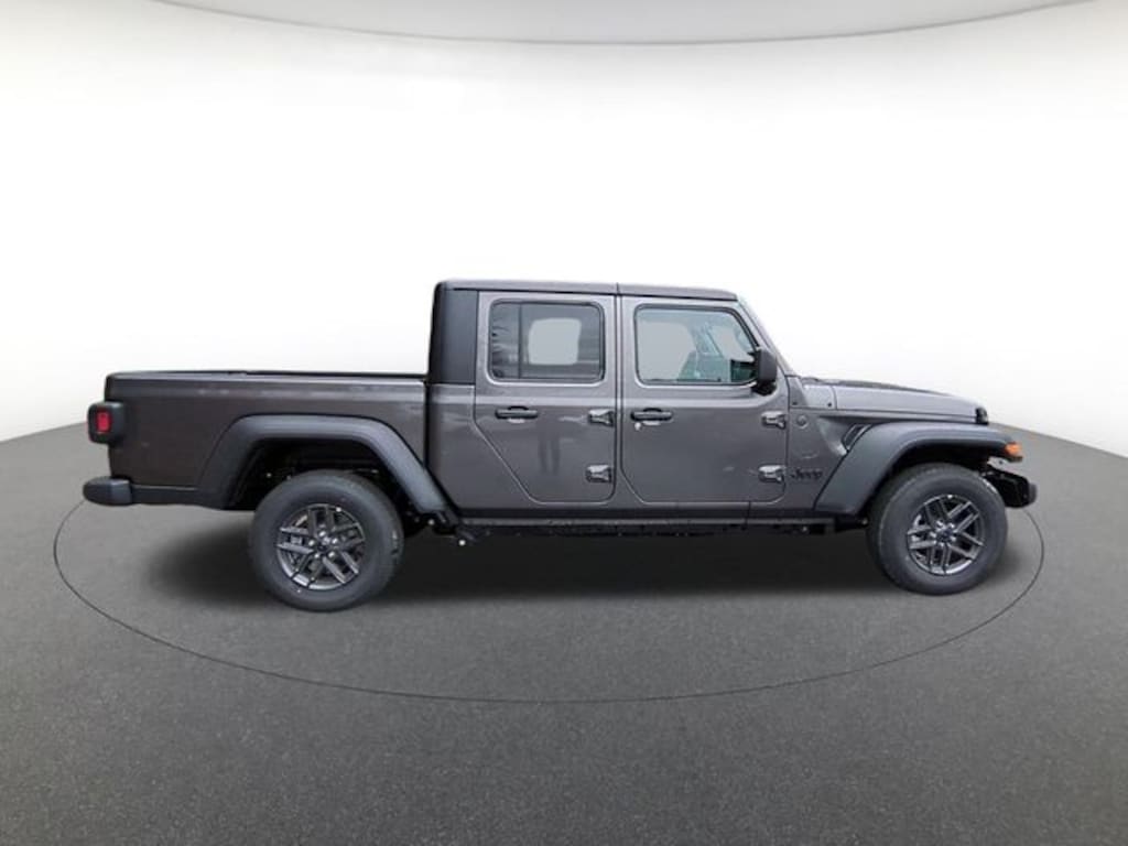 New 2025 Jeep Gladiator Sport Pickup