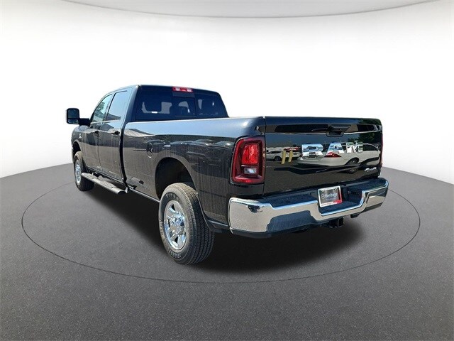 2025 Ram 2500 Tradesman photo 3
