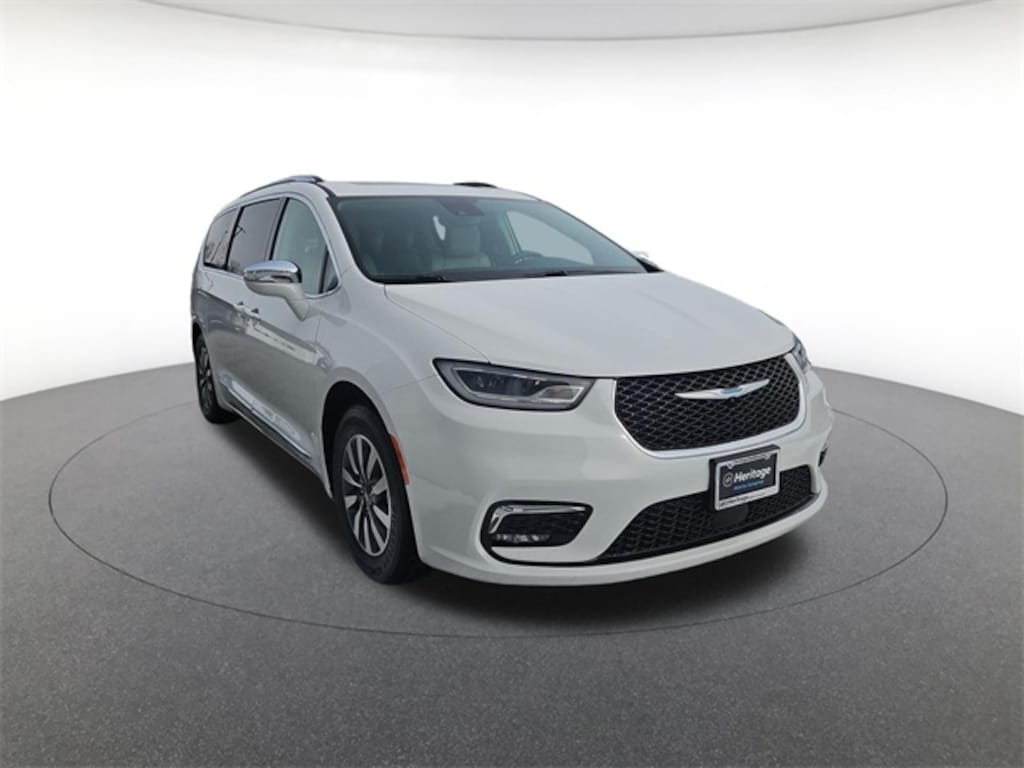 Used 2021 Chrysler Pacifica Hybrid Limited Minivan/Van