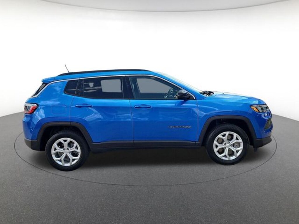 Used 2024 Jeep Compass Latitude SUV