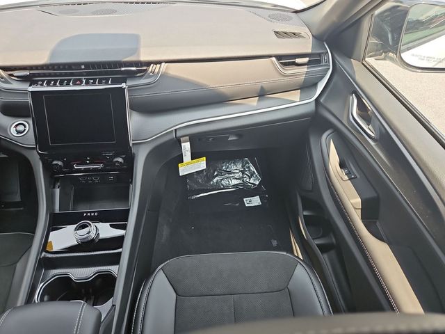 2025 Jeep Grand Cherokee Altitude - Photo 9