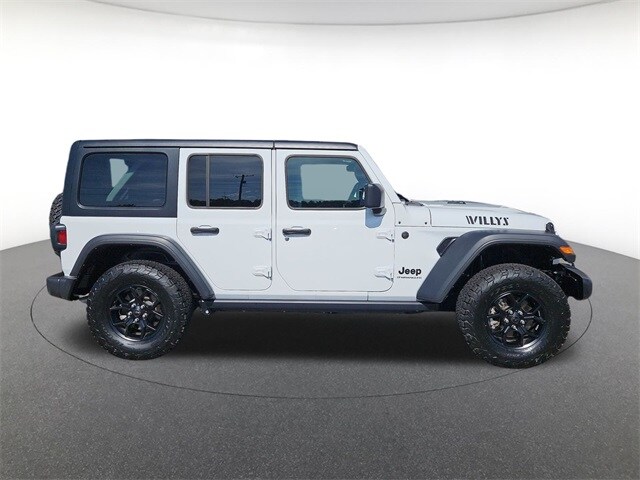 2024 Jeep Wrangler Willys photo 3