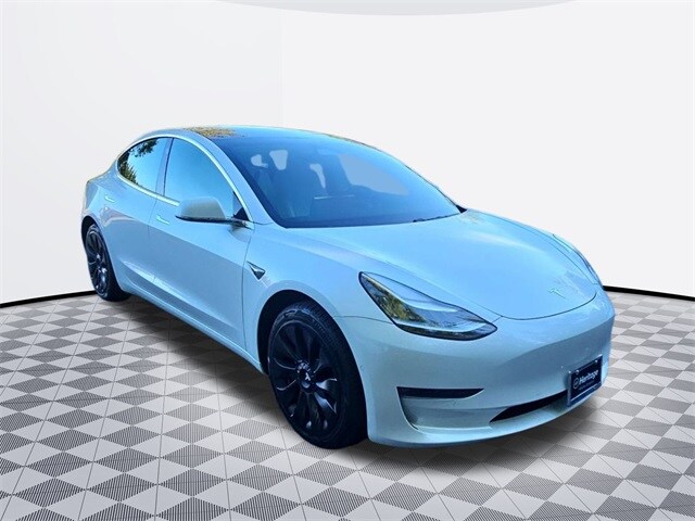 2019 Tesla Model 3 Performance photo 3