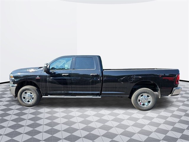 2025 Ram 2500 Tradesman photo 2