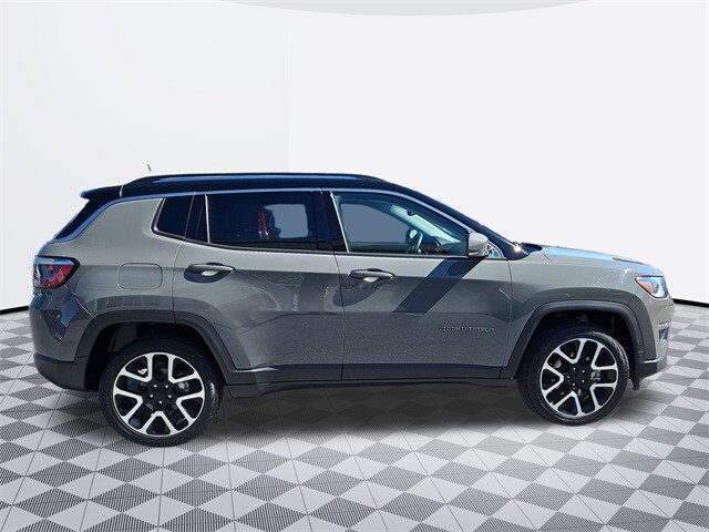 2021 Jeep Compass Limited photo 3