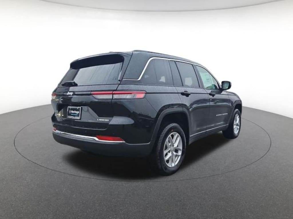 New 2026 Jeep Grand Cherokee Laredo Sport Utility