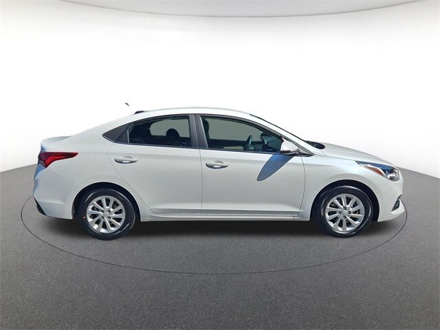 2021 Hyundai Accent SEL photo 4