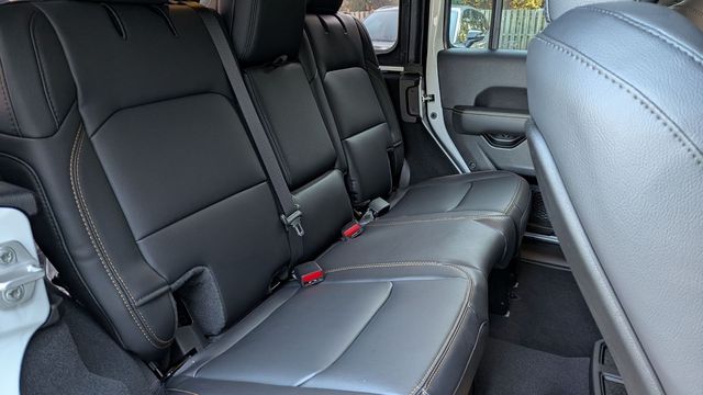 2025 Jeep Wrangler 4-Door Sahara - Photo 10