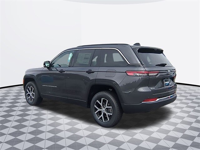 2025 Jeep Grand Cherokee Limited photo 2