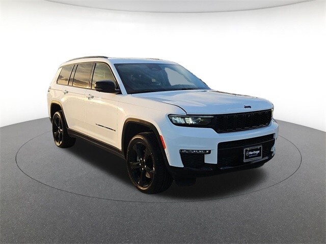 2023 Jeep Grand Cherokee Limited photo 3