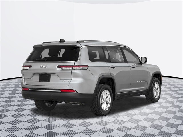 2025 Jeep Grand Cherokee Laredo photo 2