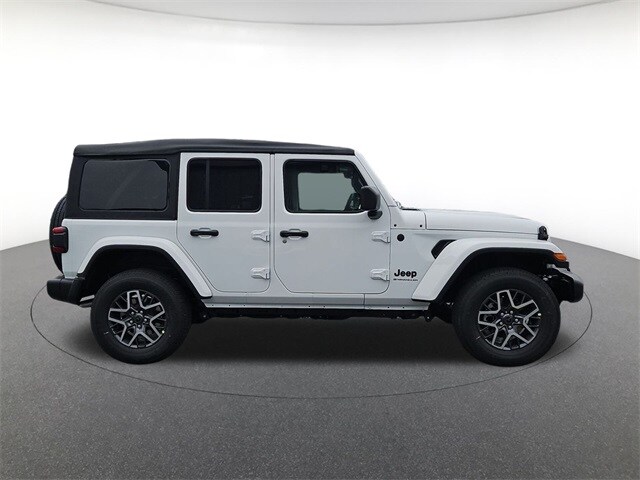 2025 Jeep Wrangler Sahara Sport photo 3