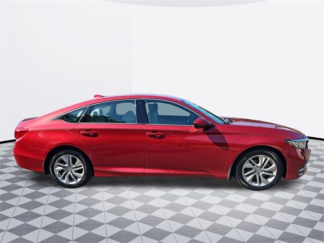 2018 Honda Accord LX photo 4