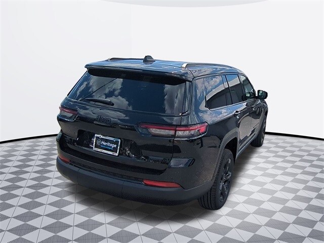 2025 Jeep Grand Cherokee Limited photo 4