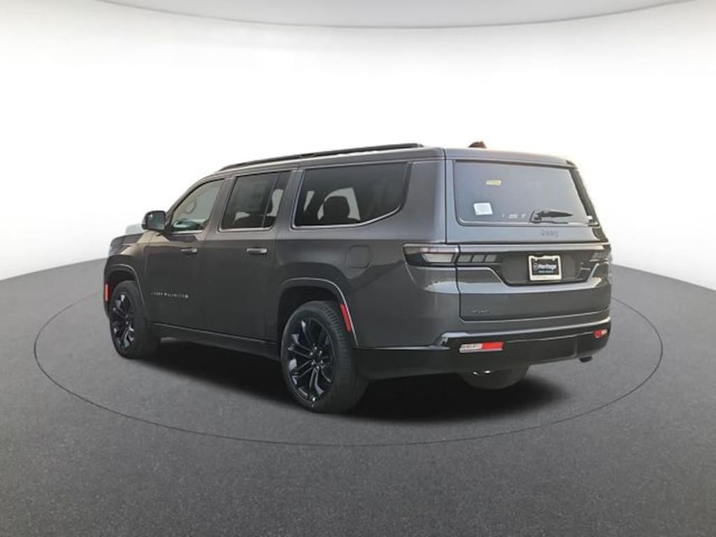 New 2026 Jeep Grand Wagoneer L Summit Sport Utility