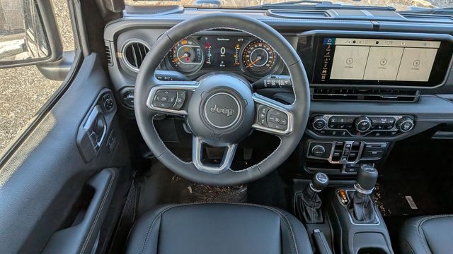 2025 Jeep Wrangler 4-Door Sahara - Photo 8
