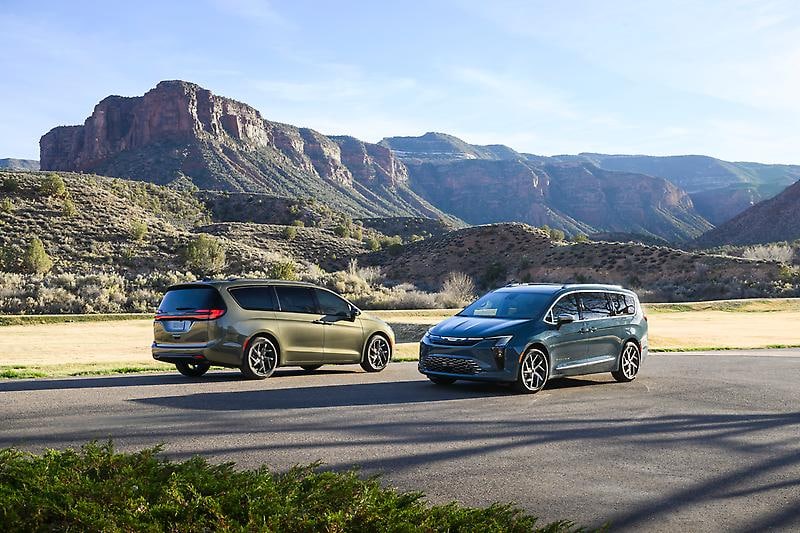 2027-Chrysler-Pacifica-1.png
