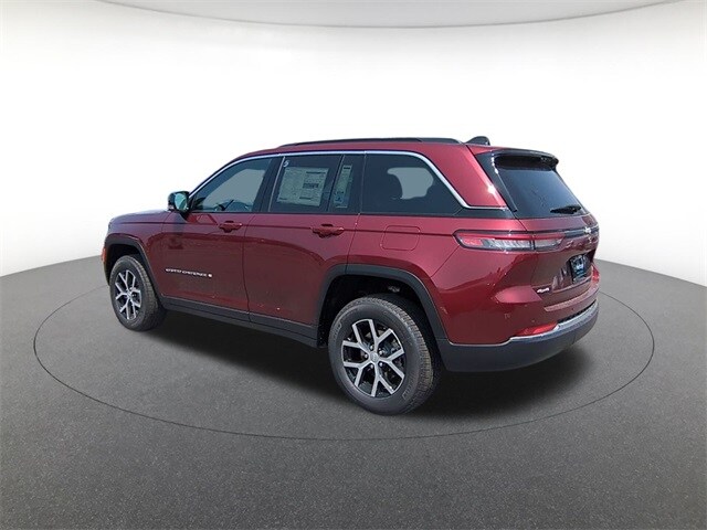 2025 Jeep Grand Cherokee Limited photo 3