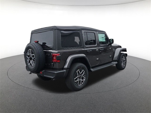 2025 Jeep Wrangler Sahara Sport photo 4