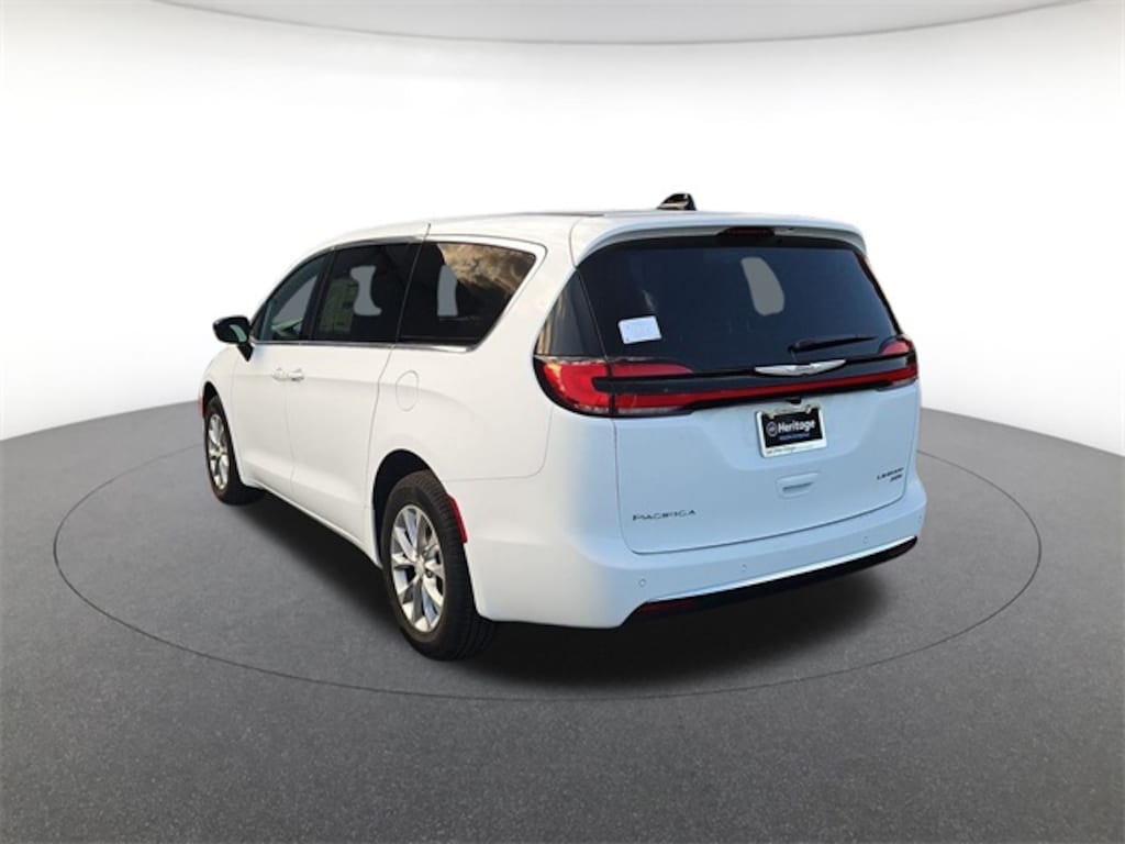 New 2026 Chrysler Pacifica Limited Passenger Van